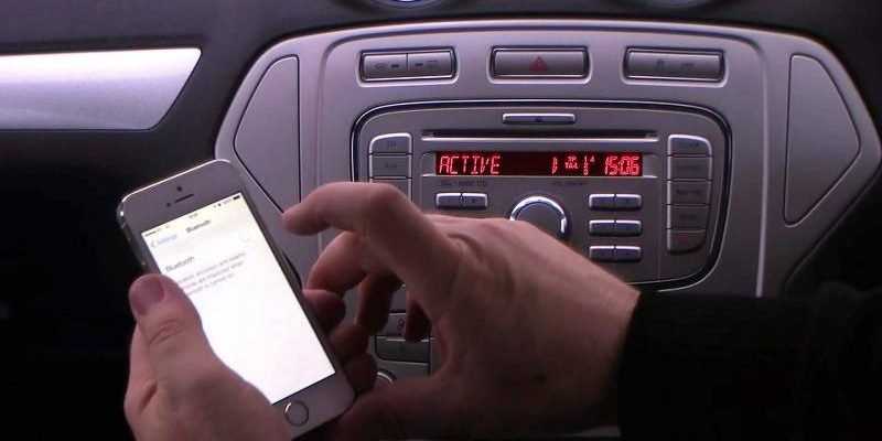 Как подключить телефон к автомагнитоле и включить музыку в машине