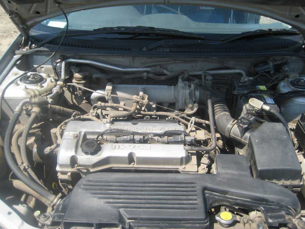 Mazda 323f 2000, 1.3 литра, всем здравствовать, расход меньше 7литров на 100км, механика, комплектация обычная, бензин