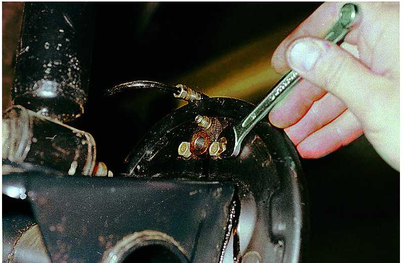 Как отремонтировать задний тормозной цилиндр Ремонт тормозного цилиндра заднего колеса автомобилей ВАЗ 2108, 2109, 21099 Подтекающие тормозные цилиндры