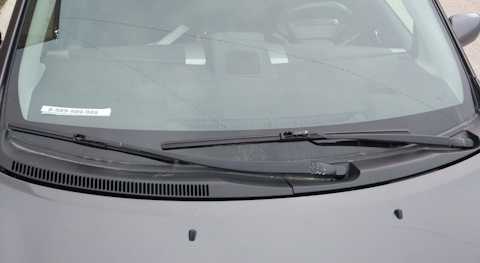 Как заменить каркасные и бескаркасные стеклоочистители на машине