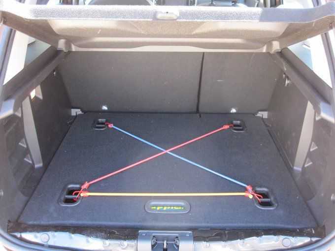Как установить рейлинги на лада икс рей Варианты установки багажника на крышу Lada XRAY Размеры багажника XRAY не впечатляют (361 литр), особенно нехватка