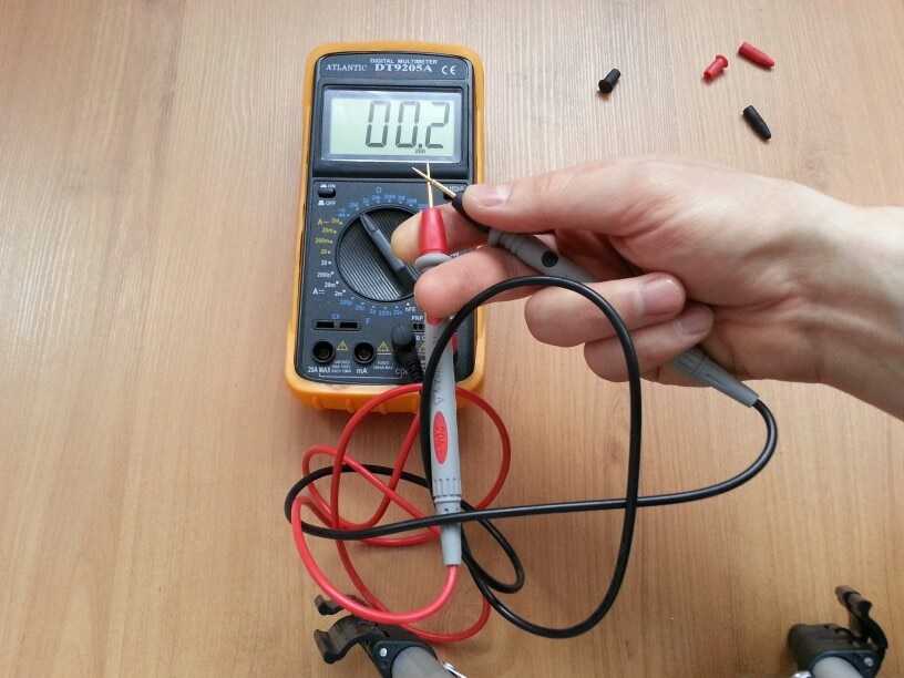 Как проверить ток в проводах мультиметром