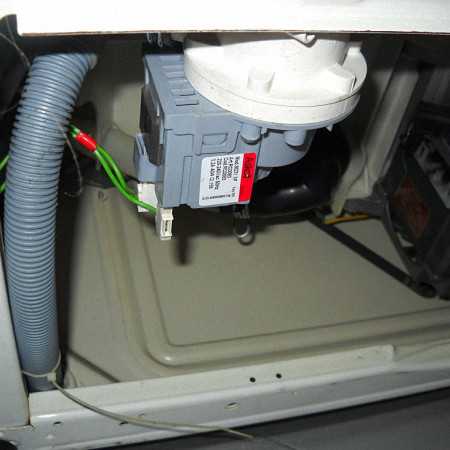 Ремонт насоса стиральной машины indesit: как снять, почистить и заменить?