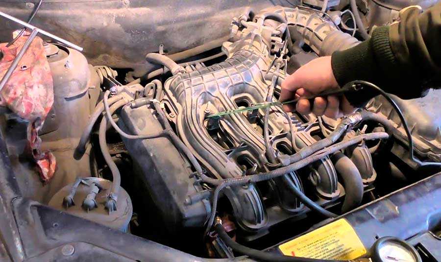 Троит двигатель автомобиля - основные причины и методы устранения | avtotachki