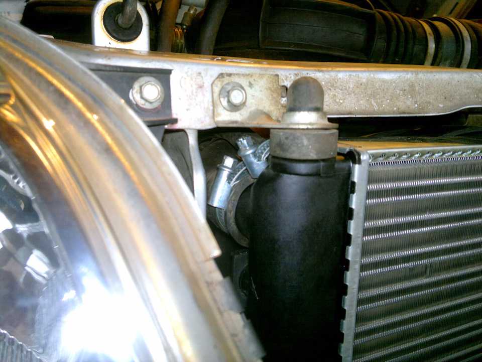 Нива шевроле замена радиатора охлаждения с кондиционером