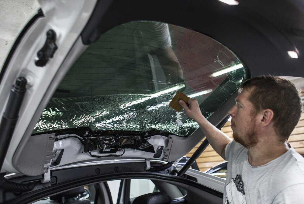 Как затонировать стёкла машины самому (лобовое и задние)?