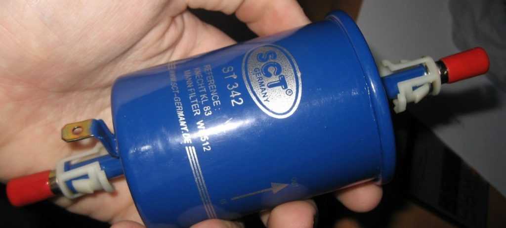 Топливный фильтр ваз 2110-2112: регламент замены, где находится и как снять