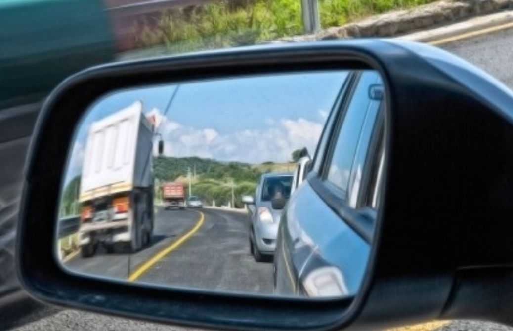 Как правильно настроить зеркала заднего вида в машине | the robot