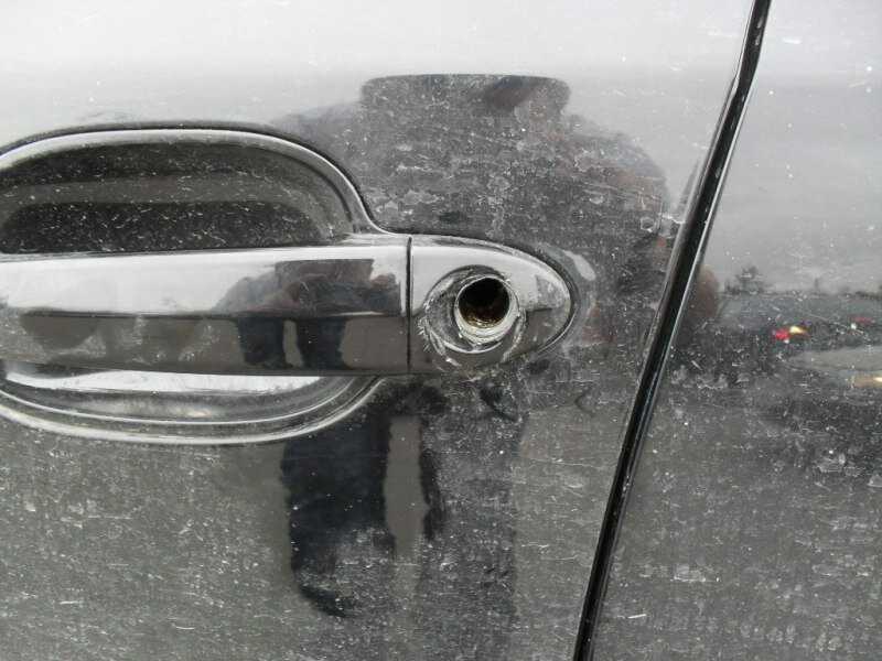 Как открыть машину без ключа: способы взлома авто