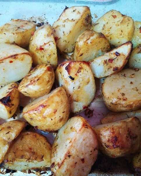 Запеченная в духовке картошка, рецепт со специями