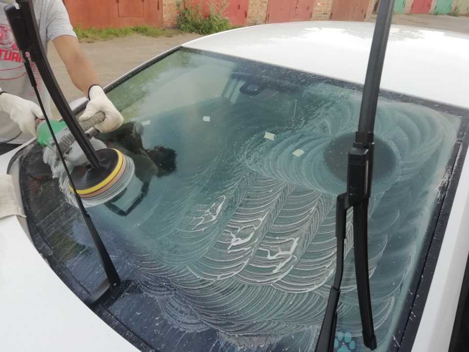Полировка лобового стекла автомобиля от царапин своими руками - виды полироли