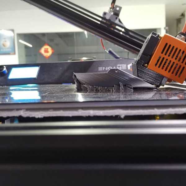 Автомобиль blade, напечатынный на 3d-принтере