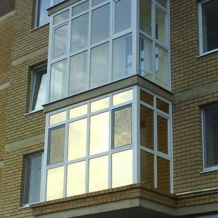 Чем закрыть окна на балконе от солнца: заклеить, защитить, затемнить