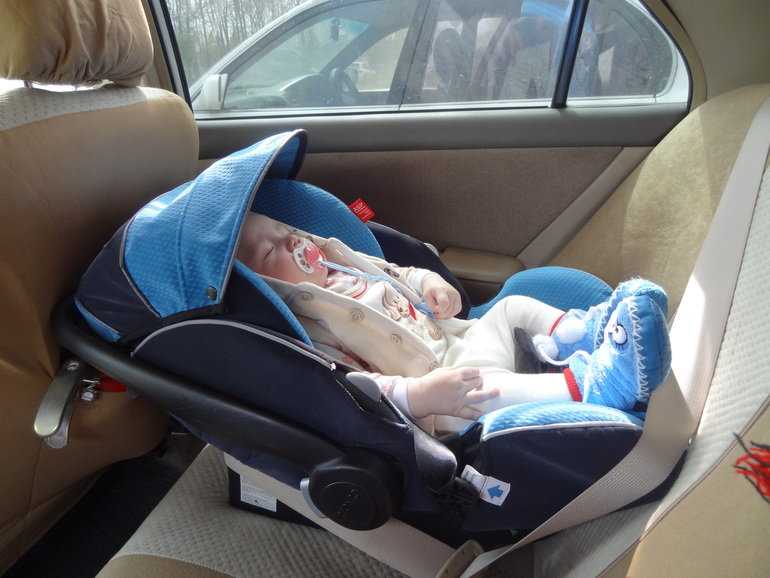 Как перевозить новорожденного в машине: автомобильные кресла для младенцев