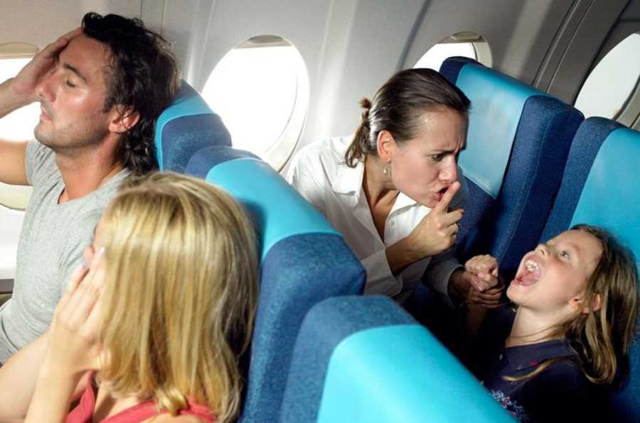 Любите откидывать спинку кресла в самолете для того чтобы вздремнуть? не нужно этого делать