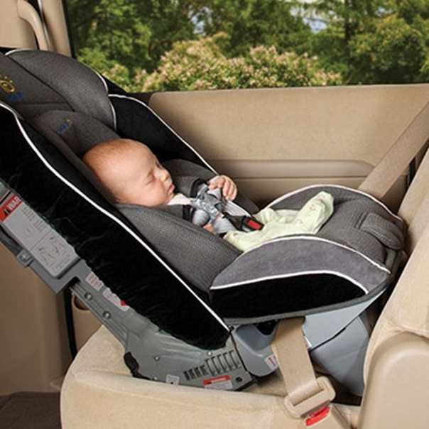 Правила перевозки новорожденного ребенка в автомобиле