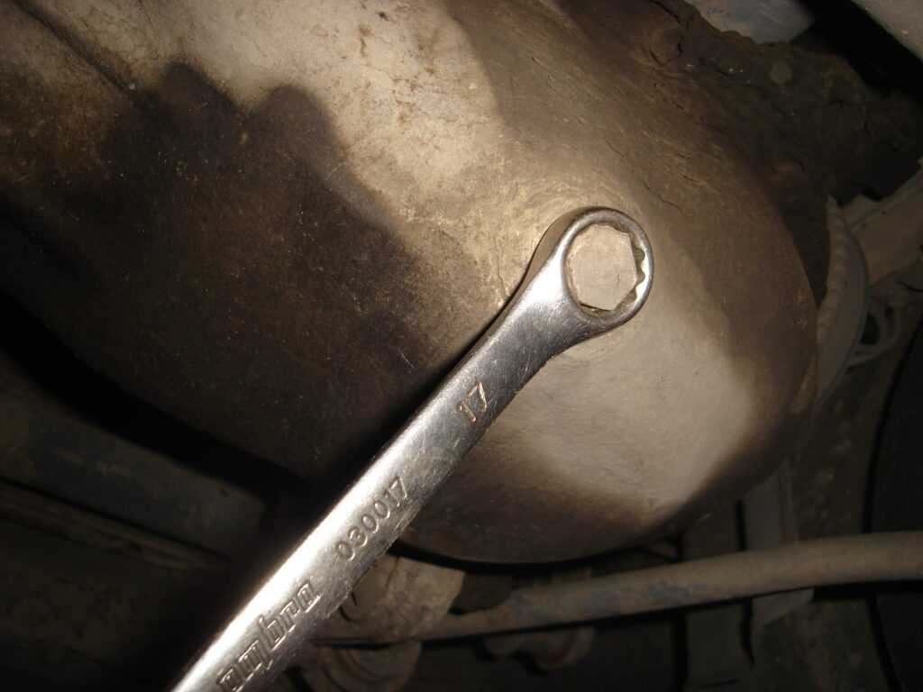 Самостоятельная замена масла в двигателе лада приора — пошаговая инструкция | ваз ремонт