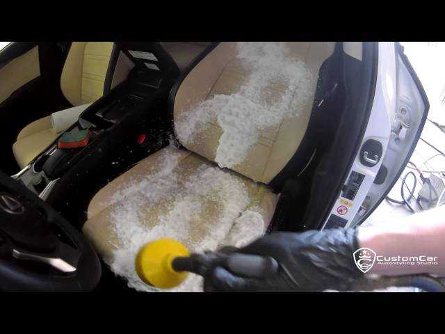 Как почистить сиденья автомобиля своими руками?